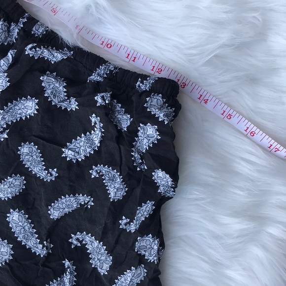 Brandy Melville Paisley Drawstring Shorts - Picture 5 of 8